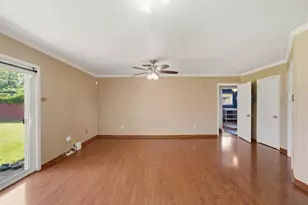 5506 Cheshire Ln, Houston, TX 77092 - Photo 6