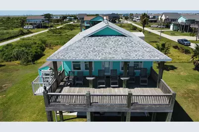 911 S Tinkle Lane, Crystal Beach, TX 77650 - Photo 4