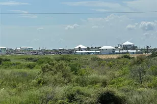 911 S Tinkle Ln, Crystal Beach, TX 77650 - Photo 20