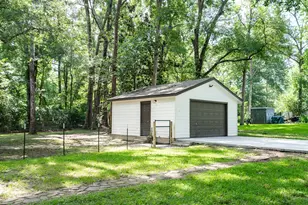 168 Bush St, Livingston, TX 77351 - Photo 8