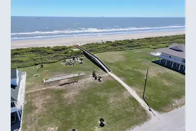 816 Rancho Caribe Drive, Port Bolivar, TX 77650 - Photo 6