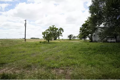 1432 S Knezek Road, Flatonia, TX 78941 - Photo 2
