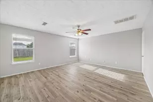 21211 Grand Linden Ct, Humble, TX 77338 - Photo 2