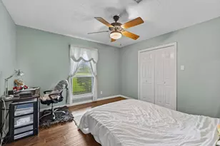 12102 Cherry Point Dr, Mont Belvieu, TX 77535 - Photo 18