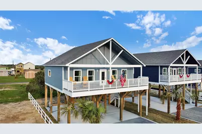 1064 Sunset Circle E, Crystal Beach, TX 77650 - Photo 1