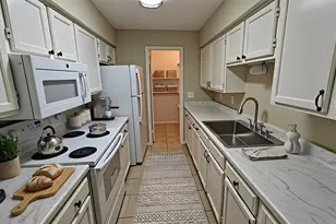 7400 Bellerive Dr, Houston, TX 77036 - Photo 6