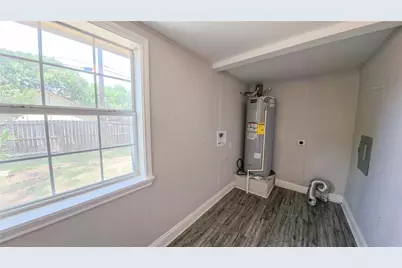 321 Circle Drive, Wharton, TX 77488 - Photo 20