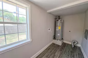 321 Circle Dr, Wharton, TX 77488 - Photo 20
