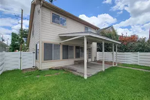 9607 Farrell Dr, Houston, TX 77070 - Photo 4