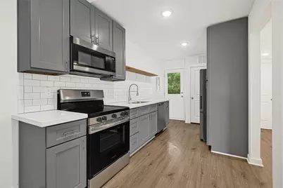 7537 Westover Street #B, Houston, TX 77087 - Photo 2