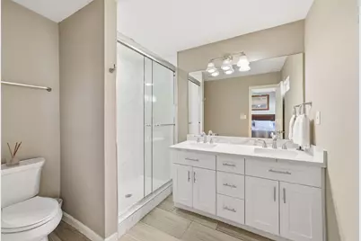 2626 Willowby Drive, Houston, TX 77008 - Photo 12