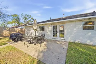 2626 Willowby Dr, Houston, TX 77008 - Photo 16