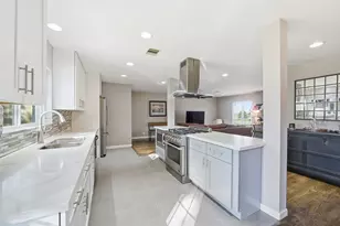 2626 Willowby Dr, Houston, TX 77008 - Photo 10