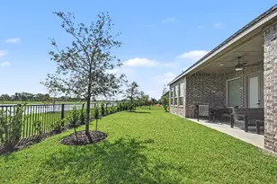 2131 Tioga Vw Dr, Rosharon, TX 77583 - Photo 2