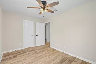 10611 Leitrim Way, Houston, TX 77047 - Photo 10