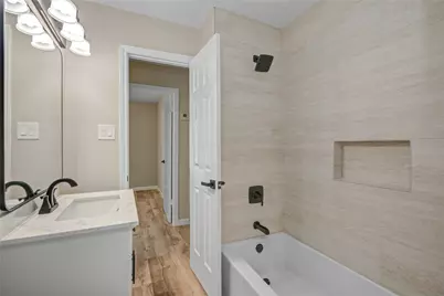 10611 Leitrim Way, Houston, TX 77047 - Photo 14