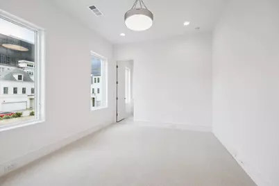 10 Wentworth Square Avenue, Houston, TX 77027 - Photo 24