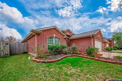 7514 Trail Hollow, Missouri City, TX 77459 - Photo 2