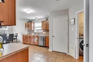 4423 Plumeria Ave, Baytown, TX 77521 - Photo 10