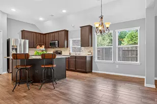 8231 Horsetail Ct, Conroe, TX 77385 - Photo 12
