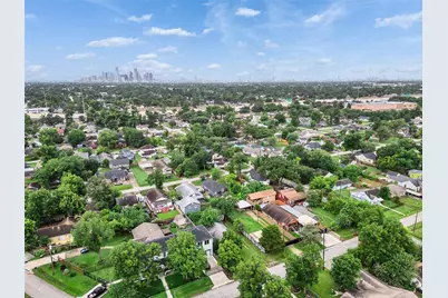 1210 Lindale Street, Houston, TX 77022 - Photo 14