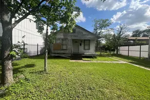 1210 Lindale St, Houston, TX 77022 - Photo 1