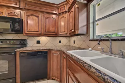 202 Hammond Loop, Sweeny, TX 77480 - Photo 10