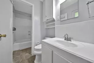 202 Hammond Loop, Sweeny, TX 77480 - Photo 14