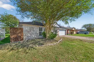 3111 Scotch Moss Ln, La Porte, TX 77571 - Photo 2