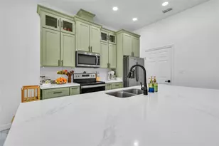 1252 2nd St, Clute, TX 77531 - Photo 12