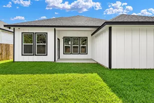 1252 2nd St, Clute, TX 77531 - Photo 24