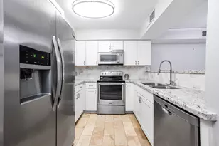 2575 Marilee Ln, Houston, TX 77057 - Photo 10