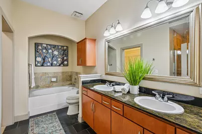 1901 Post Oak Boulevard #2607, Houston, TX 77056 - Photo 14