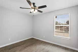 6121 Ridgemont St, Houston, TX 77087 - Photo 16