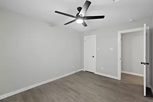 6121 Ridgemont St, Houston, TX 77087 - Photo 10