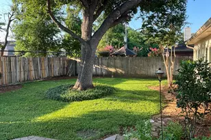 12922 Mills Bend St, Houston, TX 77070 - Photo 8