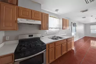 5903 Haight St, Houston, TX 77028 - Photo 10