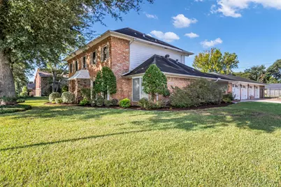 1302 Minchen Drive, Deer Park, TX 77536 - Photo 2