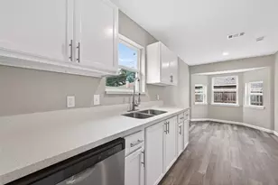 13110 Naples Ln, Stafford, TX 77477 - Photo 22