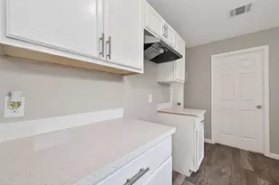 13110 Naples Ln, Stafford, TX 77477 - Photo 20