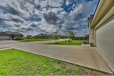 2312 Three Wood Way Walk, Navasota, TX 77868 - Photo 4