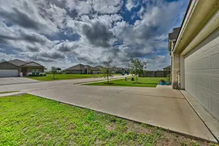 2312 Three Wood Way Walk, Navasota, TX 77868 - Photo 4