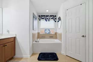 2120 Llerena Ln, League City, TX 77573 - Photo 34