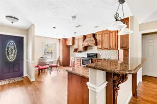 9614 Pinehurst St, Baytown, TX 77521 - Photo 16