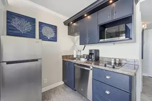 5220 Seawall Blvd, Galveston, TX 77551 - Photo 8