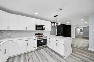 9406 Vickijohn Dr, Houston, TX 77031 - Photo 34