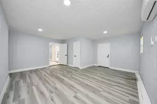 9406 Vickijohn Dr, Houston, TX 77031 - Photo 38