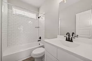 1415 Terry Roberts Dr, Angleton, TX 77515 - Photo 20