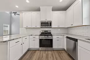 1415 Terry Roberts Dr, Angleton, TX 77515 - Photo 18