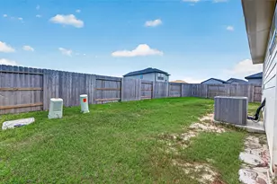1415 Terry Roberts Dr, Angleton, TX 77515 - Photo 42